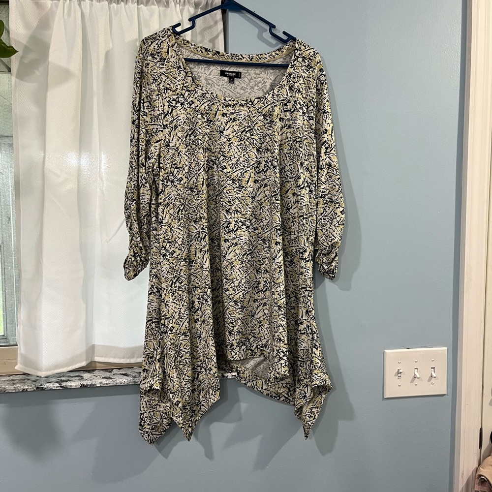 Blouse black yellow and white